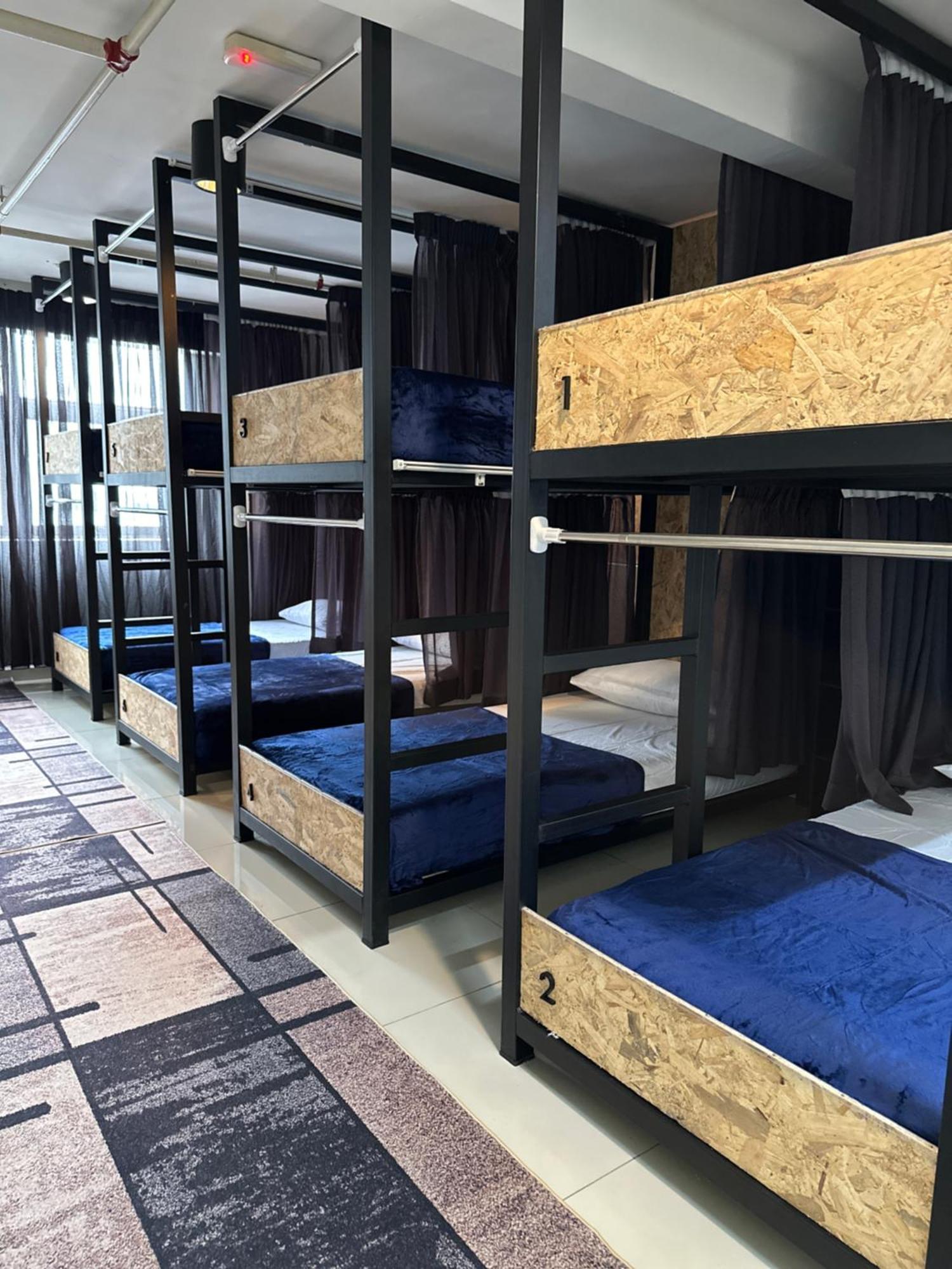 Mix Hostel Kl By Chillout Hostel Petaling Jaya Eksteriør billede