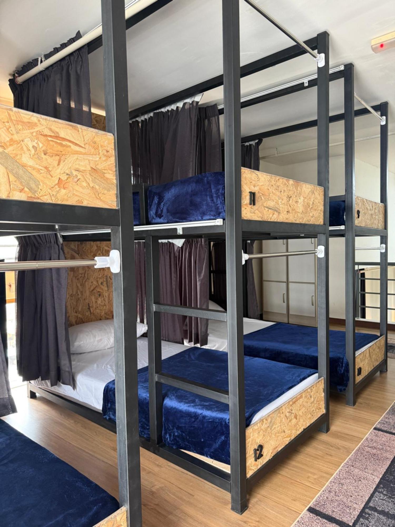Mix Hostel Kl By Chillout Hostel Petaling Jaya Eksteriør billede